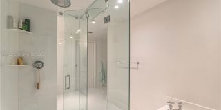 520 West Ave Gallery 22