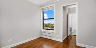 Reside at Belmont Harbor Gallery 12