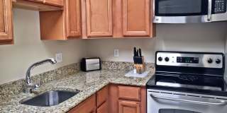 Adorable and Downtown Boulder Gallery 1