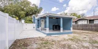 8907 N BOULEVARD Gallery 15