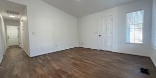 <b>Refreshed Three Bedroom Cold Springs Home<br><br> Gallery 4