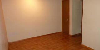 Cute & Clean 3 bedroom Townhome in the Heights Gallery 6