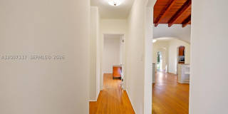 720 NE 75th St Gallery 25