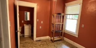 1115 State Street Gallery 60