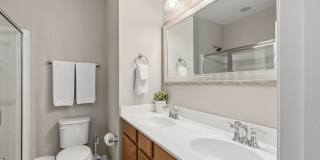 Stylish 3bd 3.5bath townhome for rent in the highly desirable Vermillion Gallery 30
