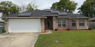 3 Bedroom Home Near NAS Pensacola Gallery 1