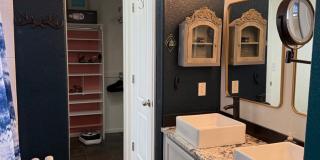 Move in Special- Beautiful Furnished 3 Bedroom/2.5 Bathroom Single Family Home with Flexible Lease terms. Gallery 39