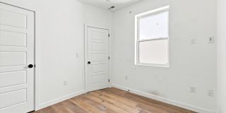 1729 FRANCIS Street Gallery 19