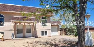 Charming Townhome in Pueblo West – Comfortable & Convenient Living $1300/$1300 Gallery 1