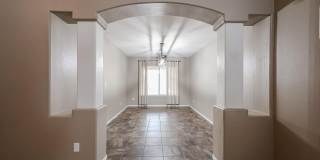 15638 W Redfield Road Gallery 7