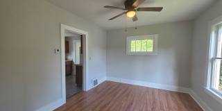 Kent 3 bedroom 1 bath Single Family Home Gallery 6