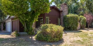 2 bed 1 bath home w/ garage and yard, biking distance to UC Davis campus and downtown Gallery 4