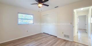 GULF GATE SARASOTA! OUTSTANDING 3 BEDROOM/2 BATH HOME WITH EXTRA LARGE YARD! Gallery 22