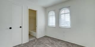 3 bedroom 2.5 bath - NW Highway and Rockwell Gallery 20