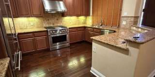 Beautiful Pavilions Condo! Gallery 6