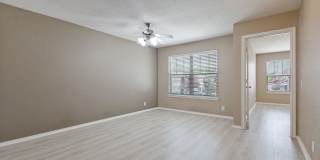 Two Bedroom Townhouse, Great Location! Gallery 14