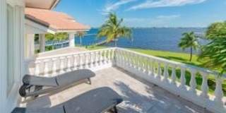 901 SE Riverside Drive Gallery 24