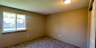 Pet-Friendly 4 Bedroom Home with Fenced Yard & Air Conditioning Gallery 27