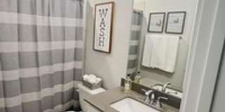 Gorgeous 4 Bedroom with Low Electric Bills Gorgeous 4 Bedroom with Low Electric Bills Gallery 23