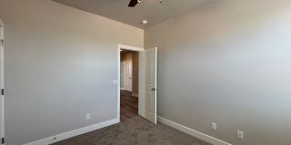 4 BEDROOM SANDHOLLOW TOWNHOME FOR RENT! Gallery 30