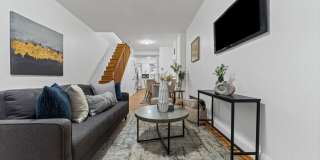914 N MILTON Avenue Gallery 1