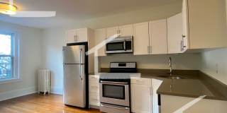 Nice 2 bed in Brookline Gallery 12