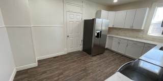 Newly Renovated 4 bedroom with land! Gallery 1