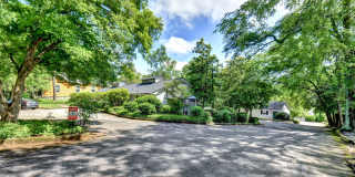 SeVille Apt.-Located Near UGA North Campus! SeVille Apt.-Located Near UGA North Campus! Gallery 1