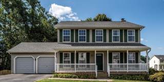 MINUTES TO QUANTICO'S TBS GATE - HUGE 5 BEDROOM STAFFORD HOME Gallery 1