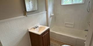 Charming 2-Bedroom Home in Lookout Valley – Pets Welcome! Gallery 9