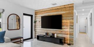930 N 11th Ct Gallery 8