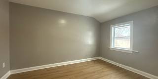 Charming 3-Bedroom Home with Fenced Yard & Private Parking Gallery 6