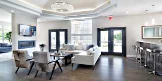 The Royce at Trumbull Gallery 10