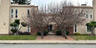 Spacious Renovated Condo near Downtown Menlo Park Gallery 1