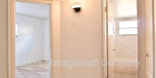1102 Elmwood Street Gallery 7