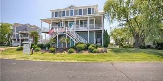 Luxury Waterfront Living on the Chesapeake Bay Luxury Waterfront Living on the Chesapeake Bay Gallery 1