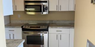 401 E Ontario Street Gallery 9