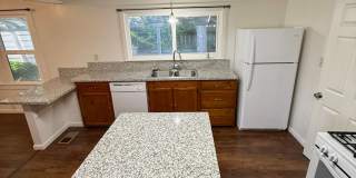 3 Bedroom 1 Bath House! Gallery 18