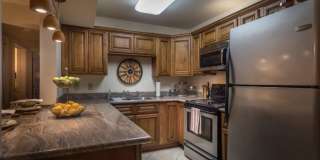 Beautiful & Spacious Apartments in the Heart of Metairie! Gallery 4