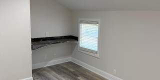 627 N River Gallery 9