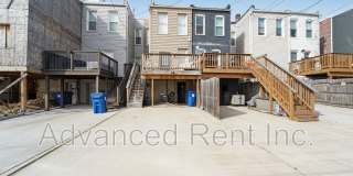 611 Grundy Street Gallery 28