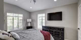 515 Nolan Gallery 25