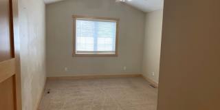 Nice 3 Bedroom 2.5 Bathroom Townhome in Hudson Gallery 11