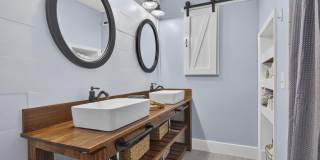 338 Hunter Street Gallery 21