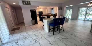 double lake front 4/2 house with swimming pool Gallery 16