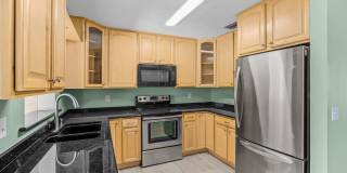 687 NE Maranta Gallery 11