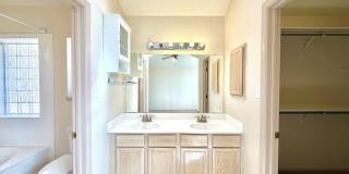 1013 VIA DE LA PAZ Drive Gallery 26