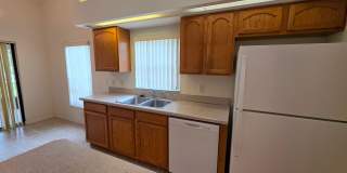 Spacious 4 Bdrm / 2 BA with 2 car garage Gallery 15