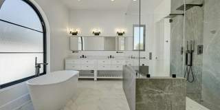 5520 Woodlake Avenue Gallery 1