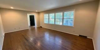 3/2 House in Woodfin Estates $1,795 Gallery 5